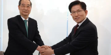 김문수 “단일화 불씨 이어가자” 내일 추가 회동 제안…한덕수 “만나겠다”