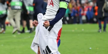 15년 달린 챔피언… 세계 축구 신화로