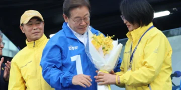 이재명, ‘세월호 참사’ 유족 앞서 “보수 정권 때 큰 사고 많아”