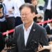 李대통령 ‘대북송금’ 재판 연기… 사법리스크 끝났다