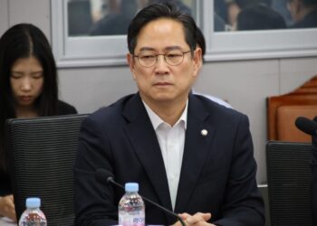 “부산은 25만원 필요없다” 논란 증폭…조경태 “서민 배려해야” 쓴소리