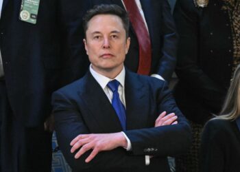 머스크 신당 창당 선언에 ‘테슬라 시총’ 206조 증발