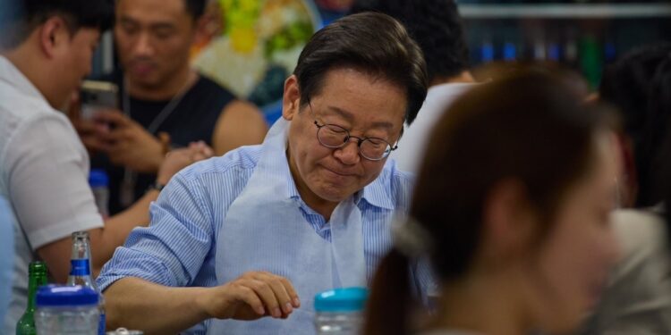 ‘시민과 식사’ 李대통령 “소중히 경청…골목상권 찾아 외식 동참해달라”