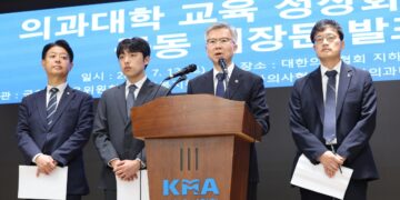 의대생들 복귀 선언… 의정갈등 17개월 만에 ‘출구’