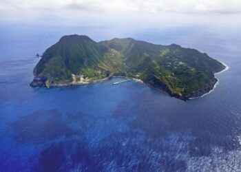 2000번 흔들린 日 도카라 열도 ‘강진주의보’