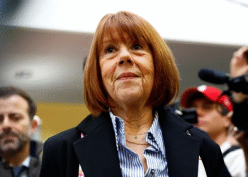 “성폭행 수치심은 피고인의 몫이다”… 50명 법정 세운 여성 ‘佛 최고훈장’