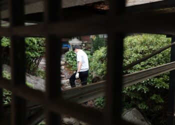 해외 도피 ‘김건희 집사’에 체포영장… 尹아이폰은 포렌식 의뢰