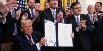 국내 스테이블코인株 변동성 10배… 美법안 호재에 ‘묻지마 투자’ 경고