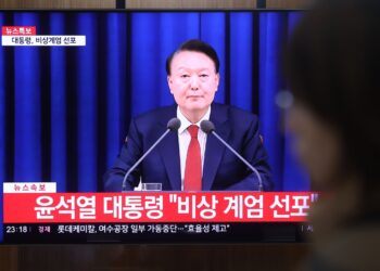 법원 “尹, ‘계엄 피해’ 시민들에 1인당 10만원 지급해야”…손배소 첫 판결