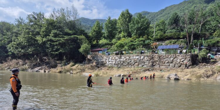 가평 캠핑장 실종 10대 신원 확인…경기북부 사망자 6명으로 늘어