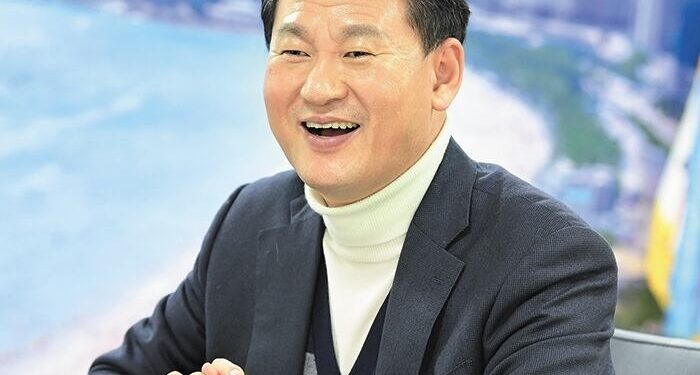 “호주 워홀이랑 양양 다녀온 여자는…” 충격 발언 해운대구청장 결국 사과