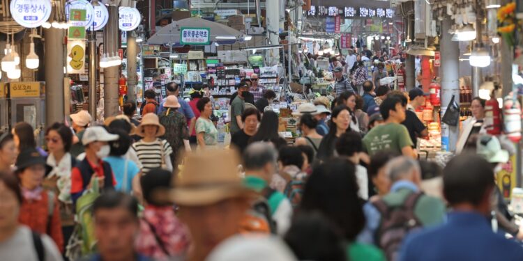 “15만원 내놔!” 소비쿠폰 달라는 중학생…부부싸움까지 번졌다