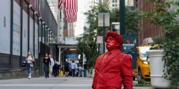 하수구 뚫고 나타난 시뻘건 트럼프?…발칵 뒤집어진 美 뉴욕, 무슨 일이