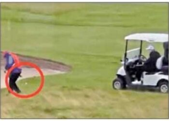 ‘알까기’ 눈속임 골프 치고, 풍력 발전 음모론 꺼내고… 트럼프 ‘기행의 연속’