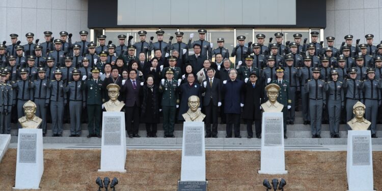 87체제 이후 등장한 ‘뉴라이트’… 정쟁거리로 소모된 역사 [87년 체제 ‘대한민국’만 빼고 다 뜯어고치자]