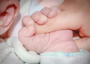 아들 셋·딸 하나…‘네 쌍둥이’ 아빠에게 축하·응원 쏟아져