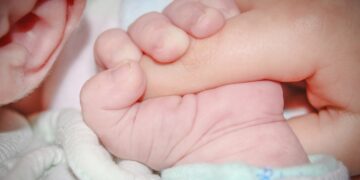 아들 셋·딸 하나…‘네 쌍둥이’ 아빠에게 축하·응원 쏟아져