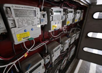 李 “전기요금 오를 수밖에”…인상 현실화 가능성은