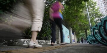 中서 또 일본인 피습…아이와 길 가던 여성을 돌로 내리쳐