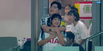 손흥민 경기 ‘불륜캠’ 등장?…남녀 연예인 ‘백허그’ 딱 걸렸다