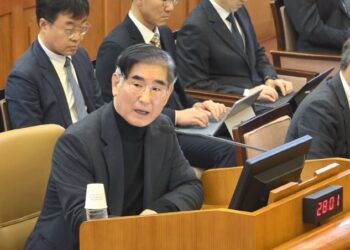 [단독]김용현, 계엄 당일 ‘롯데리아 회동’ 멤버에 격려금 지급