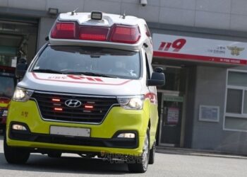 당진 제조업체서 ‘황산 튀어’ 작업자 2명 긴급 이송