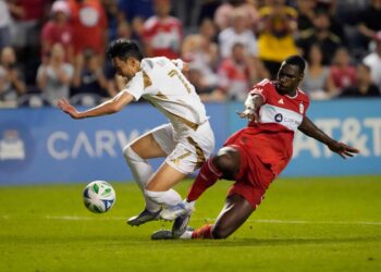 손 폭풍 질주에 ‘손들었다’ | 서울신문