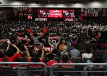 전한길 논란만 커지는 국힘 전대… “극우 프레임” “당권 농단”