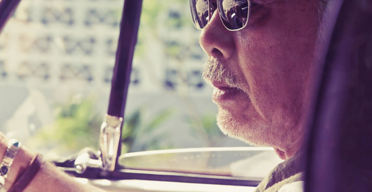 “이제부터 ‘이 검사’ 탈락하면 면허 박탈”…고령 운전자에 칼 빼든 英 왜?