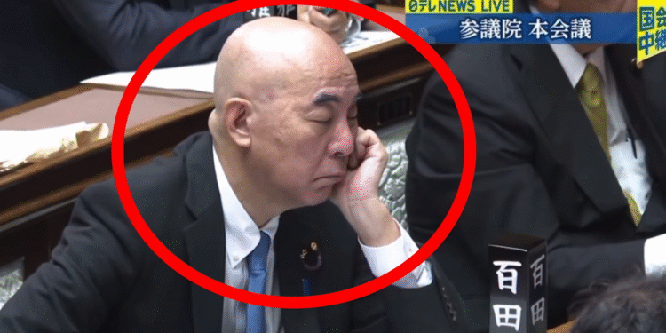 “나잇값 좀!” 조는 의원 욕하더니…국회 데뷔날 ‘쿨쿨’ 딱걸렸네 (영상) [이런 日이]