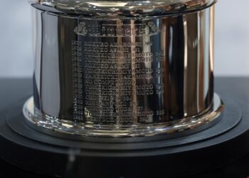 광복 80돌에 이름 되찾은 한국 1호 프로골퍼