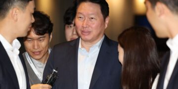 최태원 “글로벌 전쟁서 이길 수 있는 ‘소버린 AI’ 만들겠다”