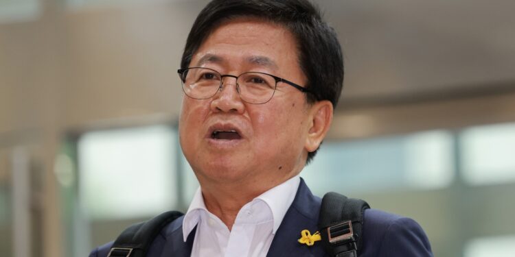 최교진 과거 발언 잡음 계속…이번엔 ‘잘가라 병신년’ 논란