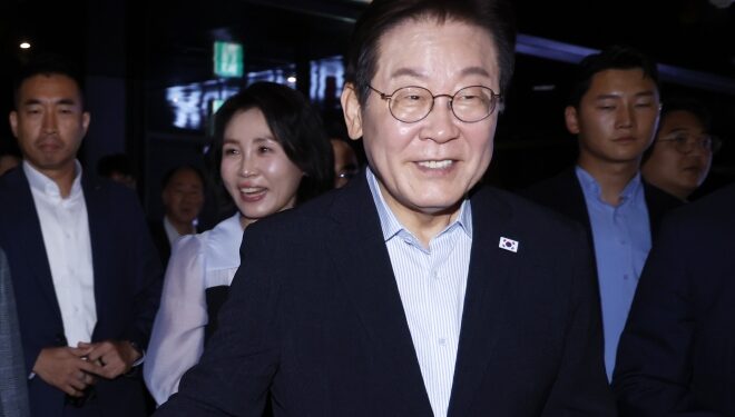 [속보] 李대통령 “한중관계, 경쟁·협력·대결·대립 측면 함께 존재”