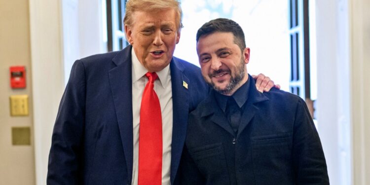 화기애애? “젤렌스키 대통령님, 얌전히 계세요”…약소국의 비애