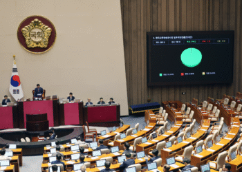 EBS법 통과로 ‘방송3법’ 마무리…노란봉투법·상법 두고 전운 고조