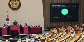 EBS법 통과로 ‘방송3법’ 마무리…노란봉투법·상법 두고 전운 고조