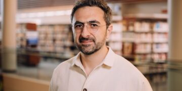 “난 천재였어요” AI와 대화하다 ‘망상’에 빠진 사람들…‘AI 정신병’ 경고