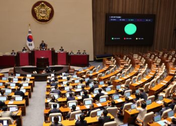 ‘더 센 상법’ 與주도 국회 통과… 필리버스터 대결 일단락