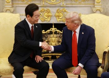 李 “피스메이커 돼 달라”… 트럼프 “조선업 협력”