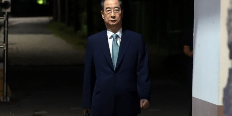 ‘尹계엄 방조’ 한덕수 전 총리 구속영장 기각…“다툴 여지 있어”