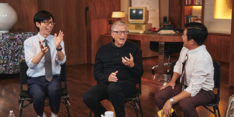 빌 게이츠 “좋은 집 살고 전용기 타고 여행… 돈 꽤 많이 쓴다”