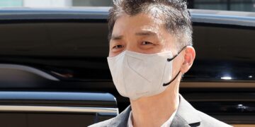 검찰, ‘SM 주가조작 의혹’ 카카오 창업자 김범수에 징역 15년 구형