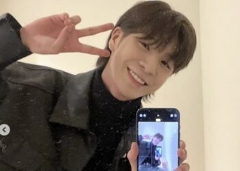 가수 정동원 무면허운전 입건…“10분 연습, 2억 협박”