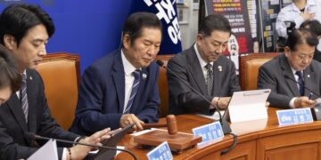 ‘상복’ 예고한 국민의힘…민주 “사자보이즈 옷 입으시면 좋을텐데”