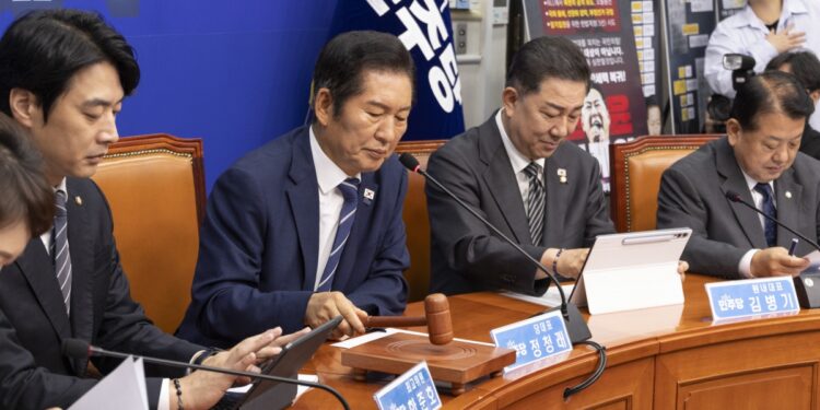 ‘상복’ 예고한 국민의힘…민주 “사자보이즈 옷 입으시면 좋을텐데”