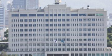 ‘세월호 생존자’ 주장 50대, 대통령실 면담 요청하며 자해