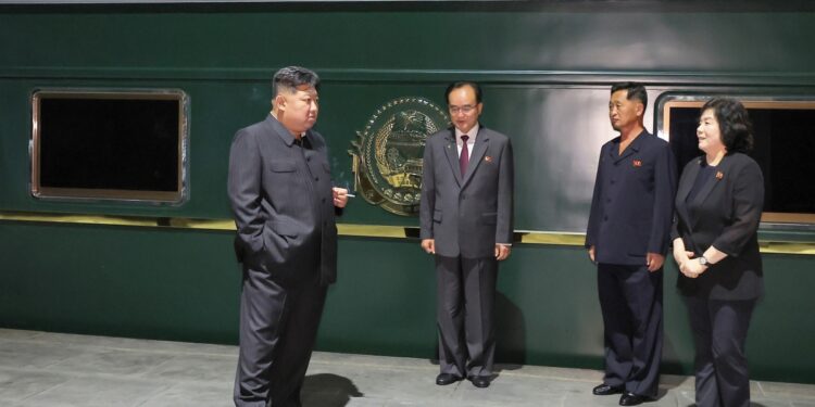 시진핑, 김정은·푸틴 ‘동급 의전’… 反서방 삼각연대 깃발 꽂는다