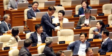 4전 5기 ‘뒤집기’ 씨름왕 문대림…북극항로 진심 왜? [주간 여의도 Who?]