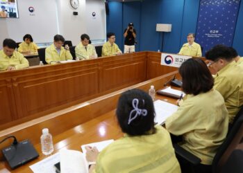 외교1차관, 美국무부에 “한국인 체포 공개 유감…구금 해결 협조 당부”